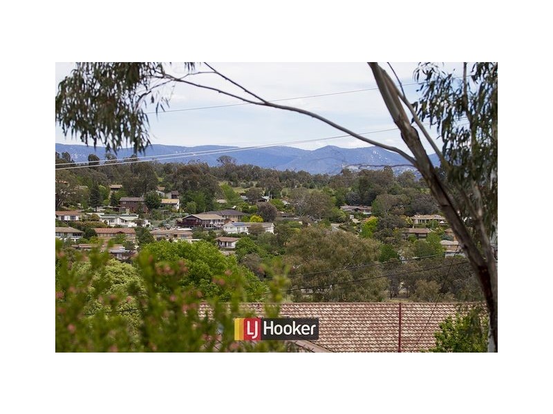 14 Molineaux Place, Farrer ACT 2607