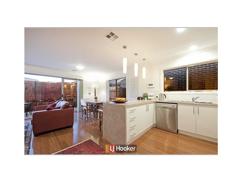 6 Marie Pitt Street, Franklin ACT 2913