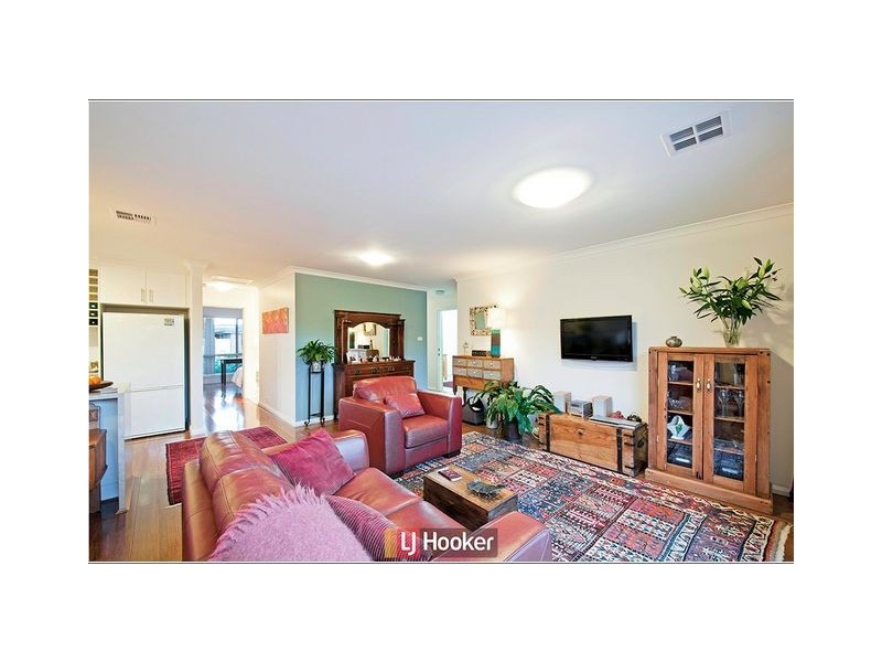 6 Marie Pitt Street, Franklin ACT 2913
