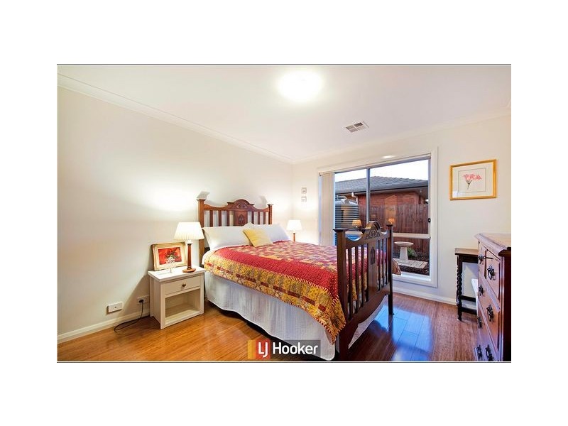 6 Marie Pitt Street, Franklin ACT 2913