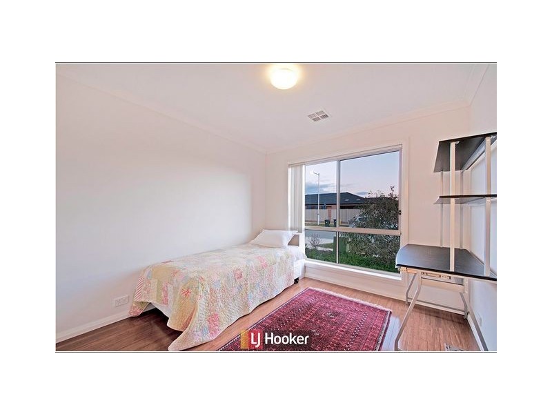 6 Marie Pitt Street, Franklin ACT 2913