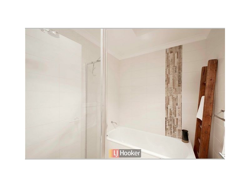 6 Marie Pitt Street, Franklin ACT 2913