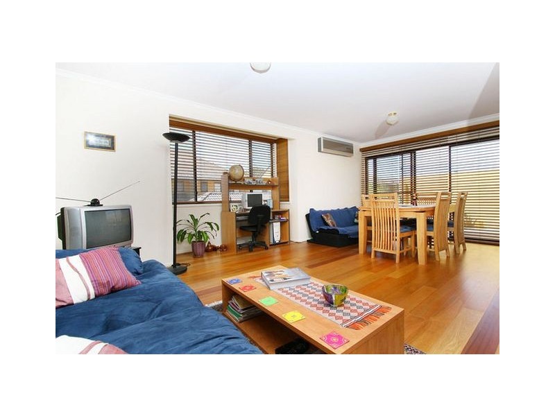 8/35 Anthony Rolfe Avenue, Gungahlin ACT 2912