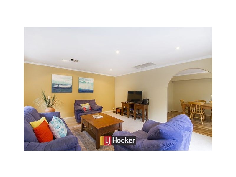 7 Redwood Avenue, Jerrabomberra NSW 2619