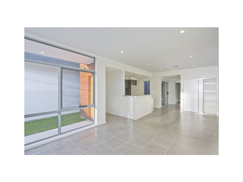4/3 Adventure Street, Harrison ACT 2914