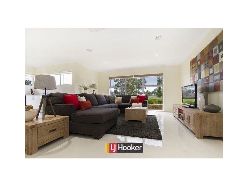 26 Pooley Street, Forde ACT 2914