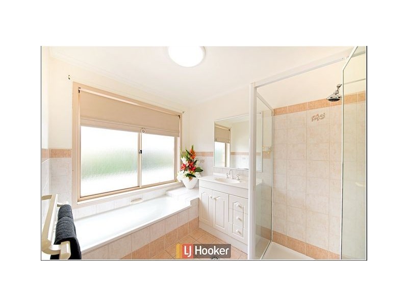 8 Ayers Fowler Street, Nicholls ACT 2913