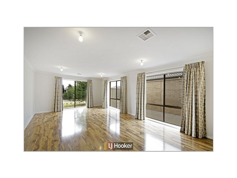 12 Joan Long Street, Franklin ACT 2913