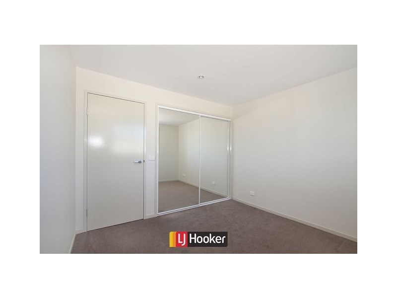 87/104 Henry Kendall Street, Franklin ACT 2913