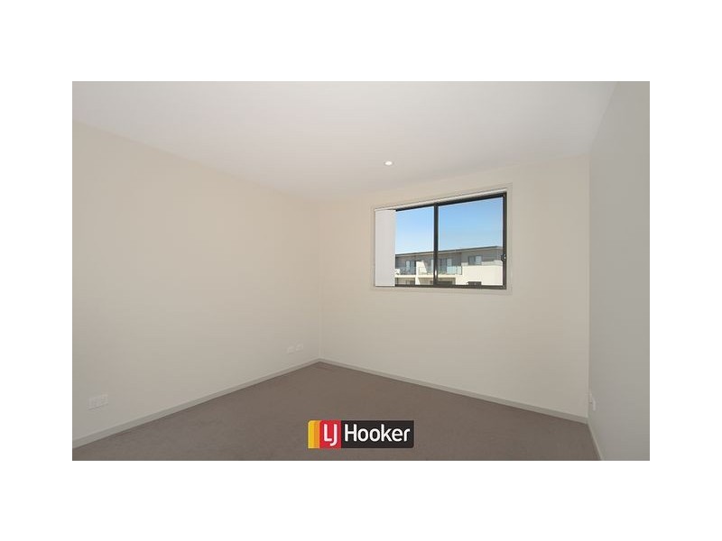 87/104 Henry Kendall Street, Franklin ACT 2913