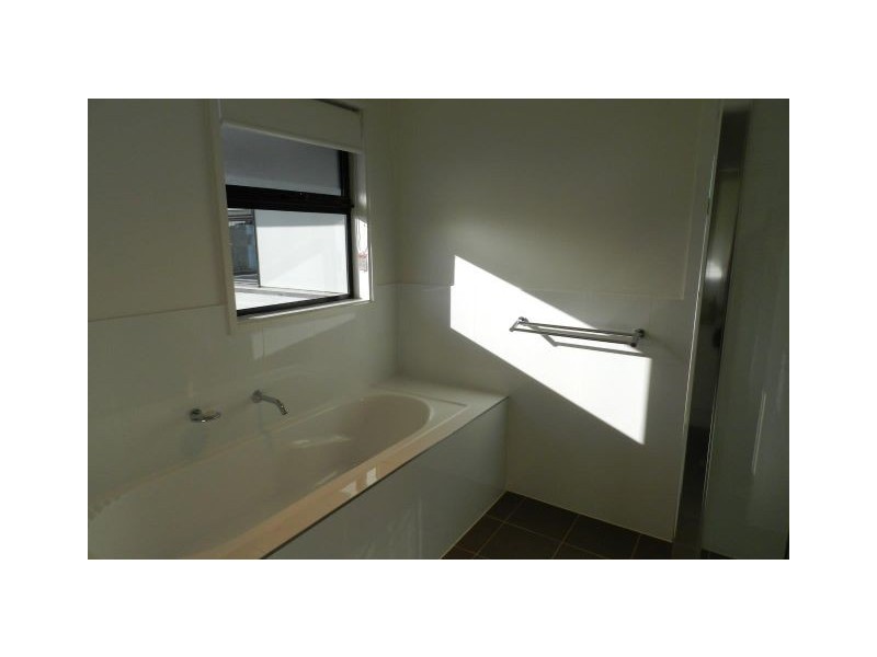 2 Errol Street, Crace ACT 2911