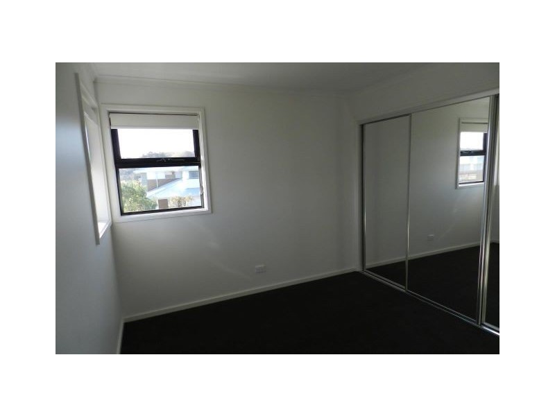 2 Errol Street, Crace ACT 2911