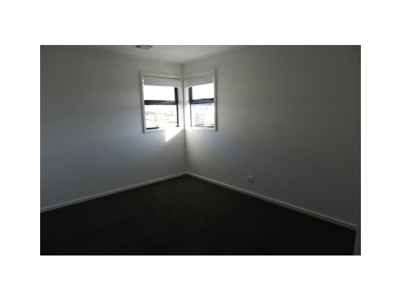 2 Errol Street, Crace ACT 2911