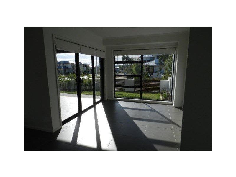 2 Errol Street, Crace ACT 2911