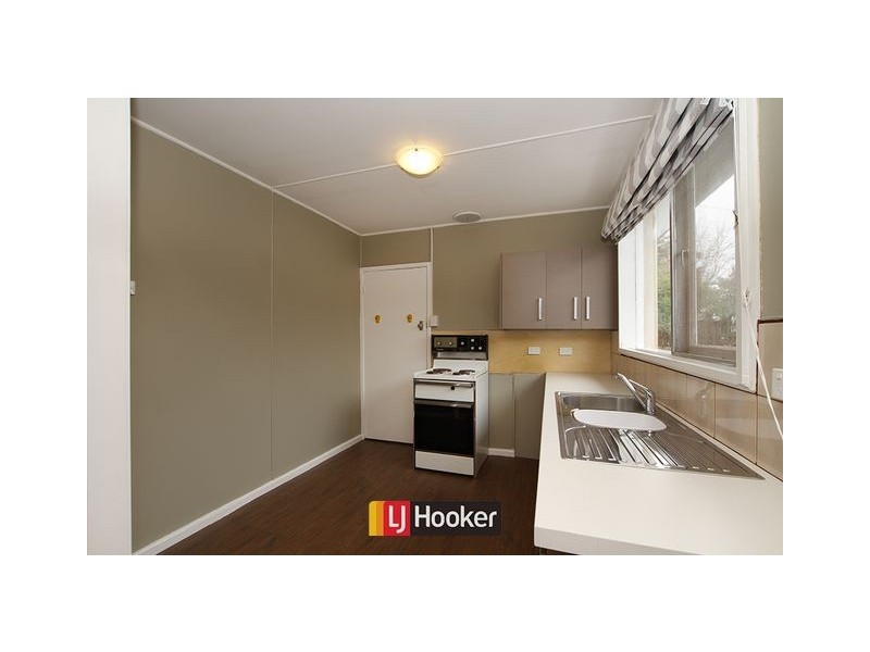 10 Owen Crescent, Lyneham ACT 2602