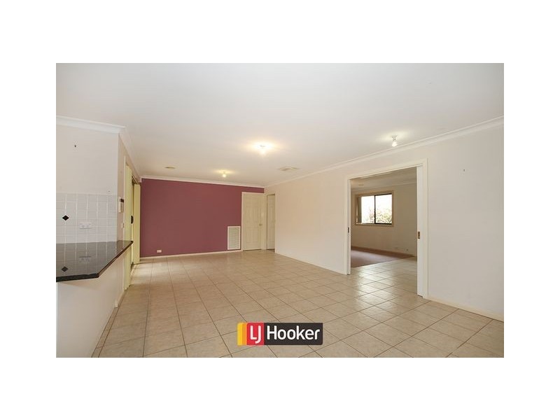 2 Lindwall Place, Nicholls ACT 2913