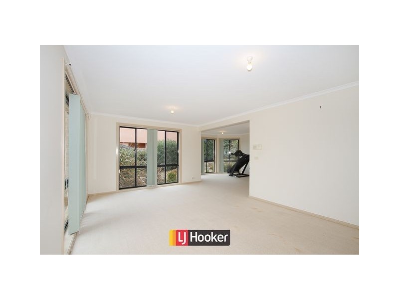 2 Lindwall Place, Nicholls ACT 2913