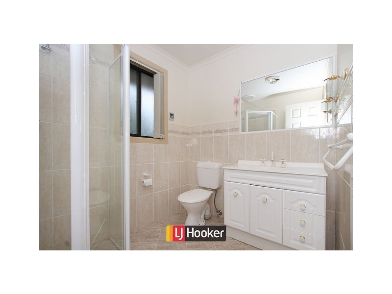 2 Lindwall Place, Nicholls ACT 2913