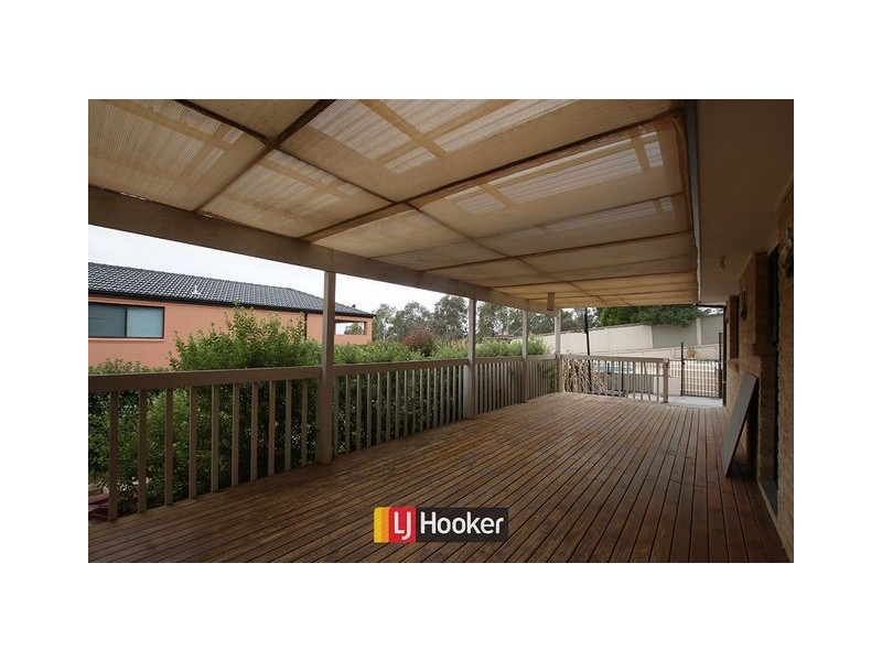2 Lindwall Place, Nicholls ACT 2913