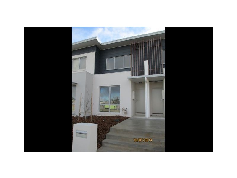 96 Mapleton Avenue, Harrison ACT 2914