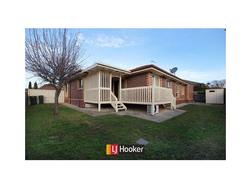 16 Paul Coe Crescent, Ngunnawal ACT 2913