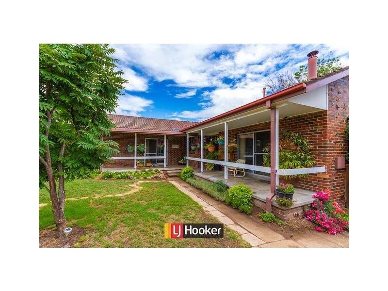 6 Preston Street, Weston ACT 2611