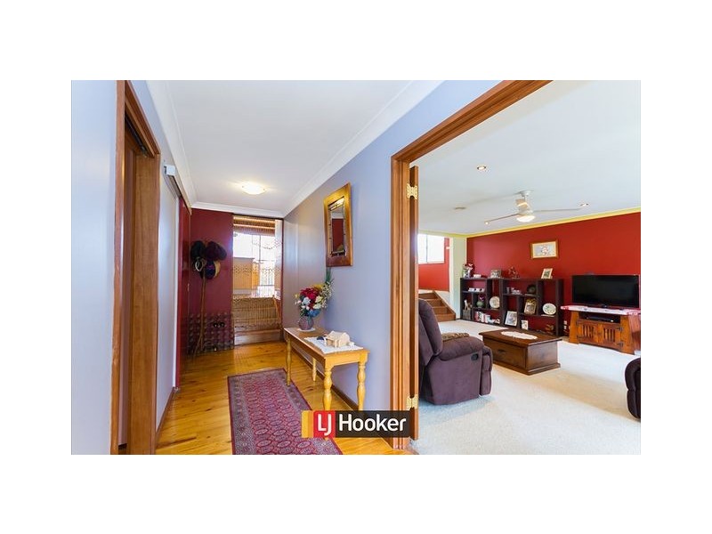 6 Preston Street, Weston ACT 2611