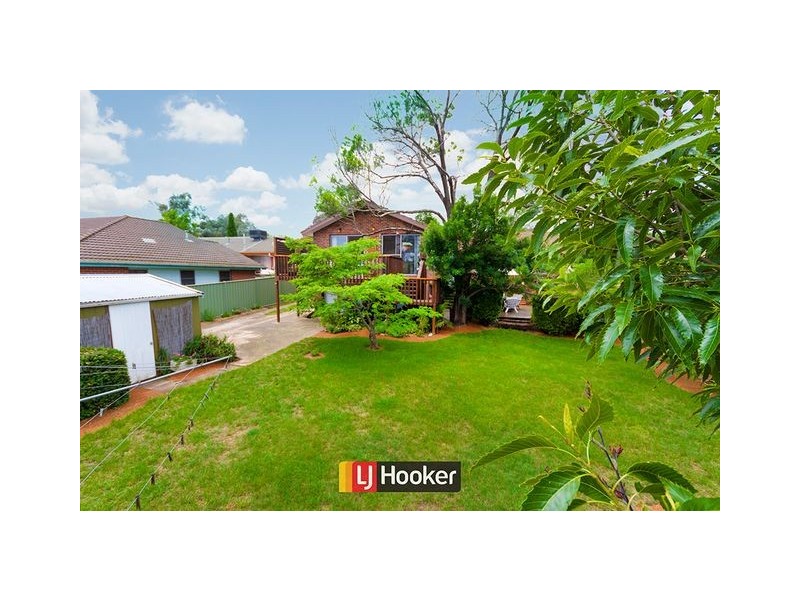 6 Preston Street, Weston ACT 2611