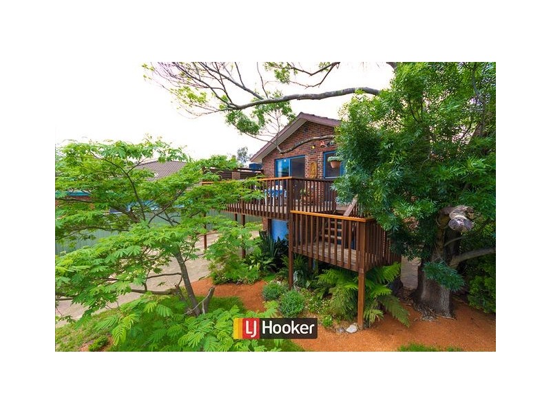 6 Preston Street, Weston ACT 2611