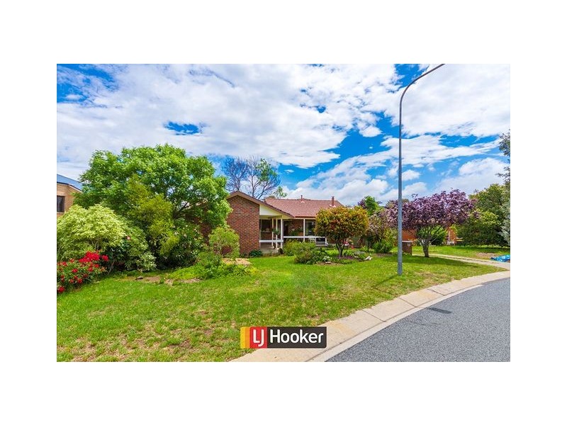 6 Preston Street, Weston ACT 2611