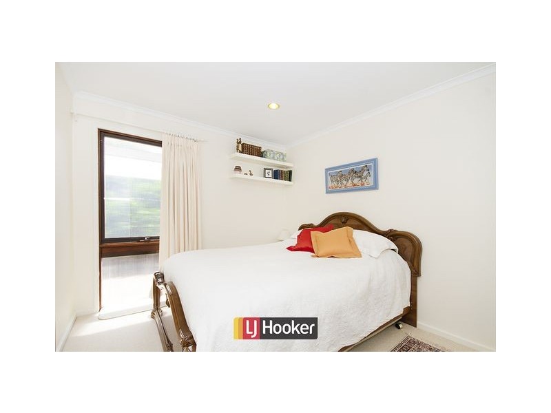 14 Molineaux Place, Farrer ACT 2607