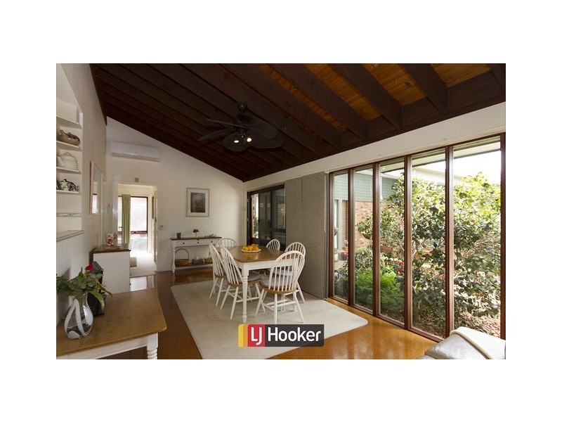 14 Molineaux Place, Farrer ACT 2607