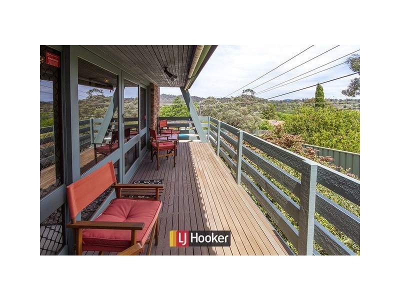 14 Molineaux Place, Farrer ACT 2607