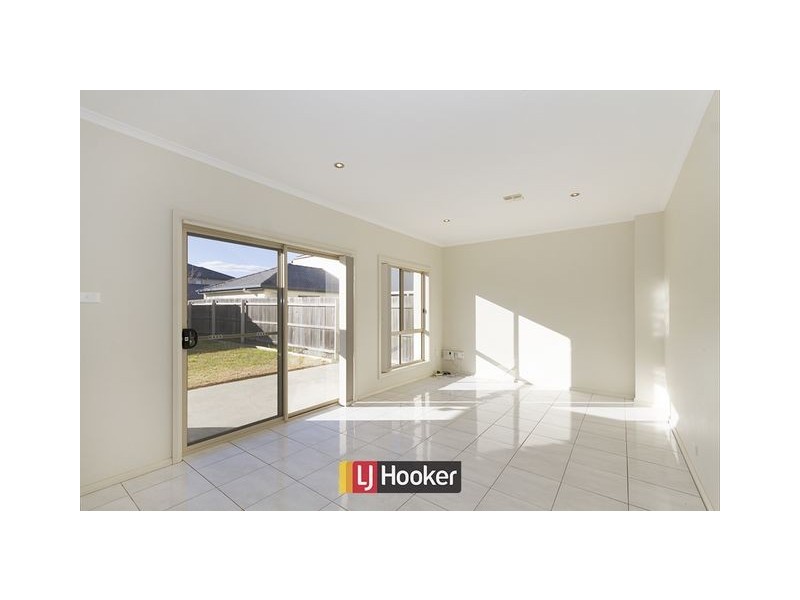 30 Mapleton avenue, Harrison ACT 2914