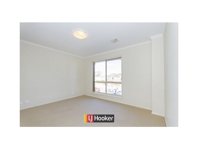 30 Mapleton avenue, Harrison ACT 2914