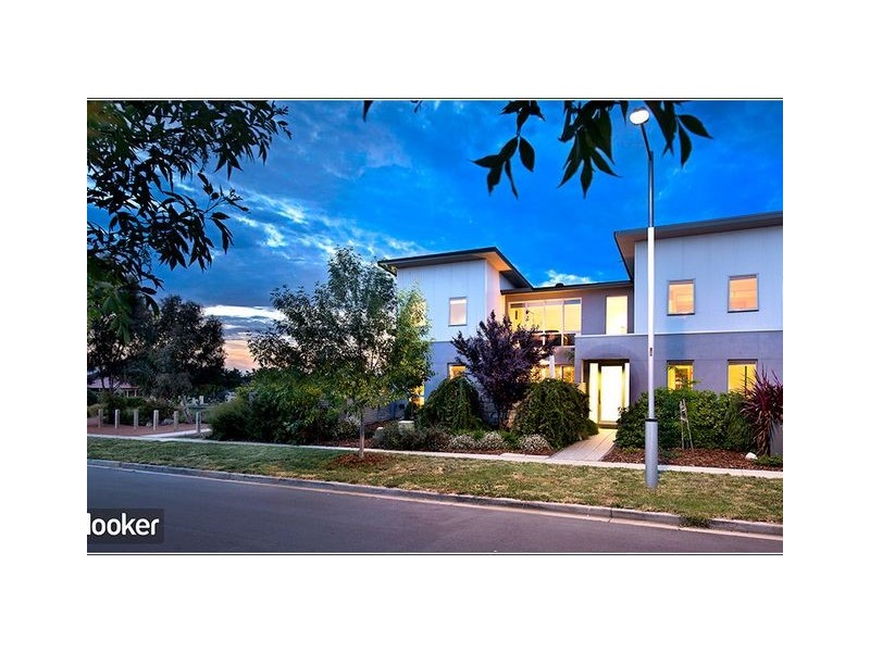 15 Whitington Street, Franklin ACT 2913