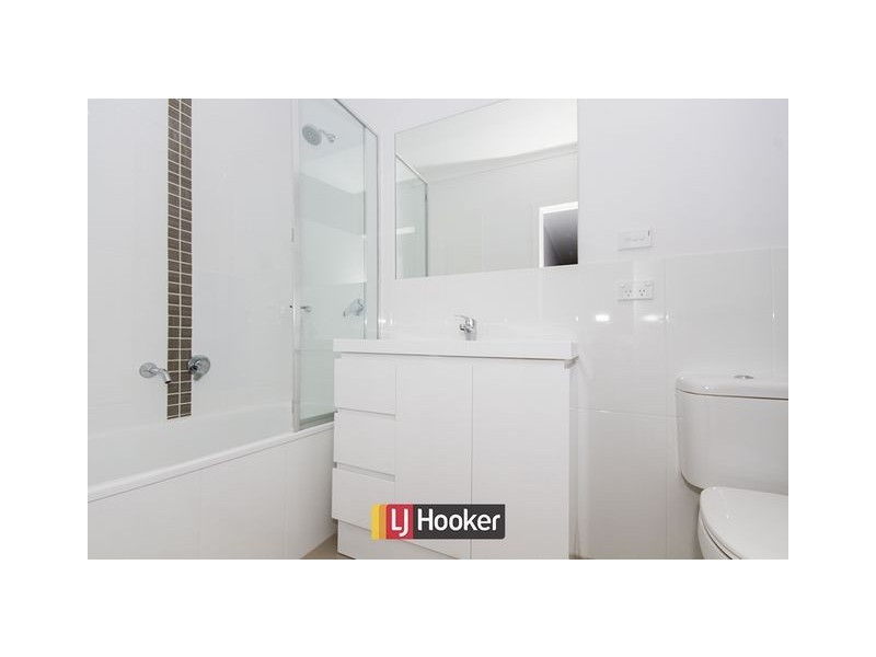 18/20 Clare Burton Street, Franklin ACT 2913