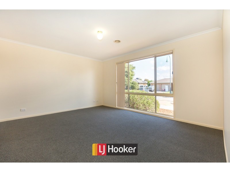 14 Swallow Street, Dunlop ACT 2615