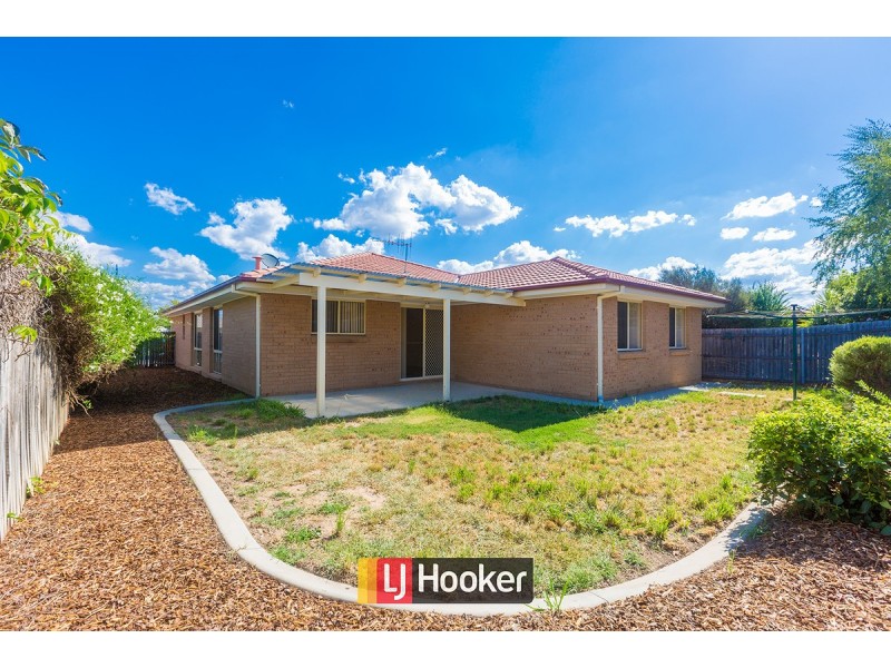 14 Swallow Street, Dunlop ACT 2615