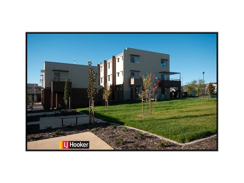 2/70 Kings Canyon Street, Harrison ACT 2914