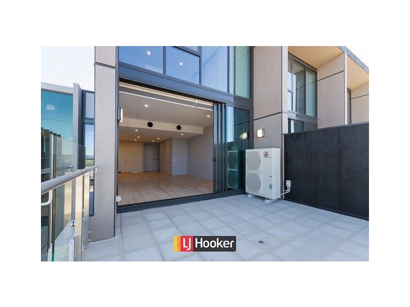140/45 Eastlake Parade, Kingston ACT 2604