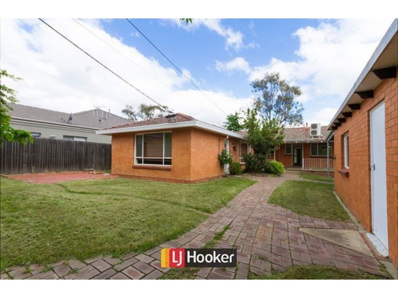 27 Gilmore Crescent, Garran ACT 2605