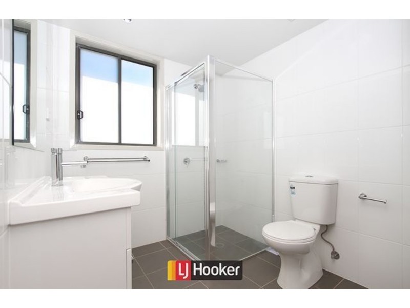 87/104 Henry Kendall Street, Franklin ACT 2913