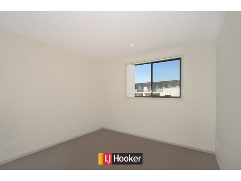 87/104 Henry Kendall Street, Franklin ACT 2913