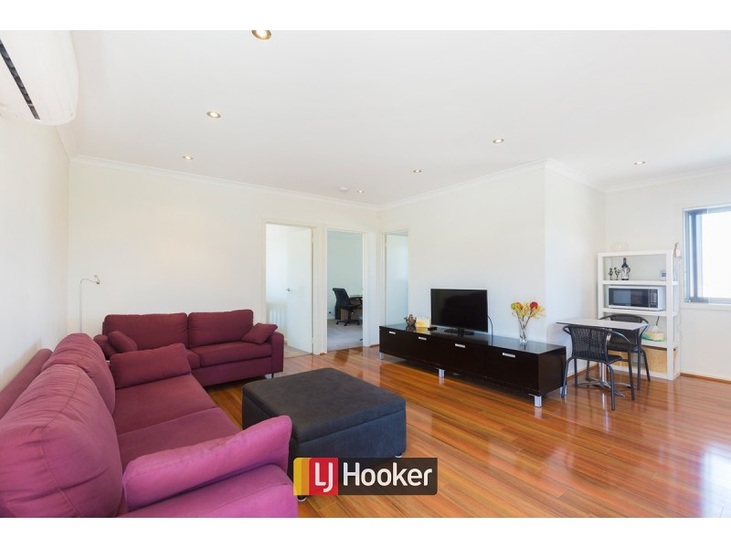 21B Manning Clark Crescent, Franklin ACT 2913