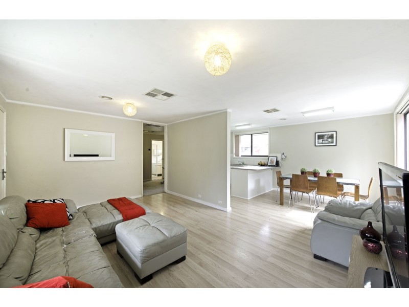 24 Ragless Circuit, Kambah ACT 2902