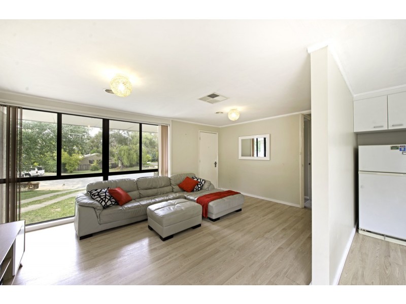 24 Ragless Circuit, Kambah ACT 2902