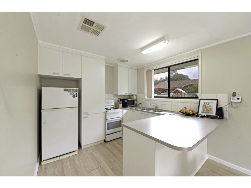24 Ragless Circuit, Kambah ACT 2902