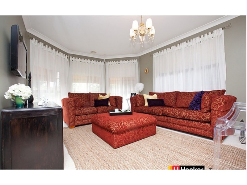10 Whiteley Street, Conder ACT 2906