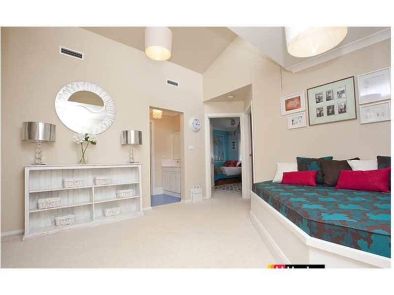 10 Whiteley Street, Conder ACT 2906